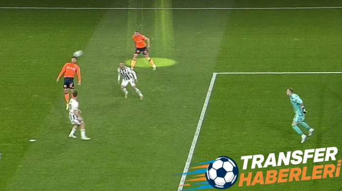 Beşiktaş-Başakşehir Maçındaki Kırmızı Kart Kararları: Tartışmalı Anlar ve Hakem Yönetimi Analizi