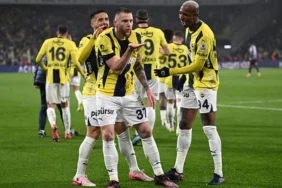 Fenerbahçe-Trabzonspor Derbisinin Yankıları: Gazete Manşetleri Ne Diyor?