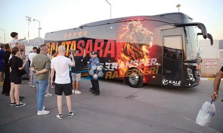 Galatasaray’ın Alanya Sınavı ve Şampiyonlar Ligi Hedefleri: Kadro ve Osimhen Analizi