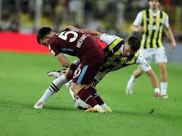 Trabzonspor Maçı Hakem Skandalı: Nizami Gol İptali ve Kırmızı Kart Dengesi