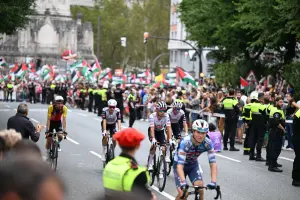 Vuelta a España 2024: Protestoların Gölgesinde Bir Zafer ve Bisiklet Dünyasındaki Sarsıntılar