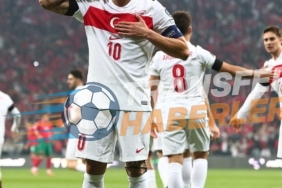 Hakan Çalhanoğlu: “Bursa Taraftarı Bizi Kurtlar Vadisi Atmosferiyle Destekledi!”