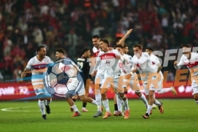 A Milli Takım Hedefleri, Bahis Skandalı ve Dev Transfer Hareketliliği: Futbolun Nabzı Son Sayfa’da!