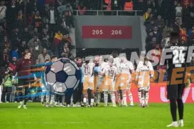 Trabzonspor’un Göztepe Galibiyeti: Türk Futbolunda Derinlemesine Bir Analiz