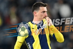 Galatasaray-Fenerbahçe Derbisi: Beklentilerin Altında Kalan Bir Mücadele ve Tartışılan Anlar